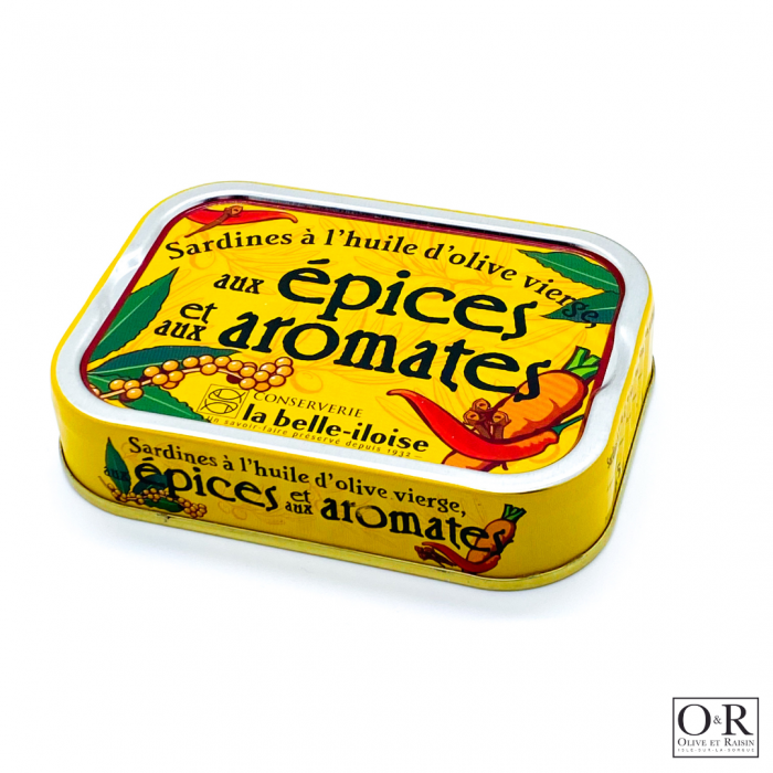 Sardines à l'huile d'olive, aux épices et aux aromates